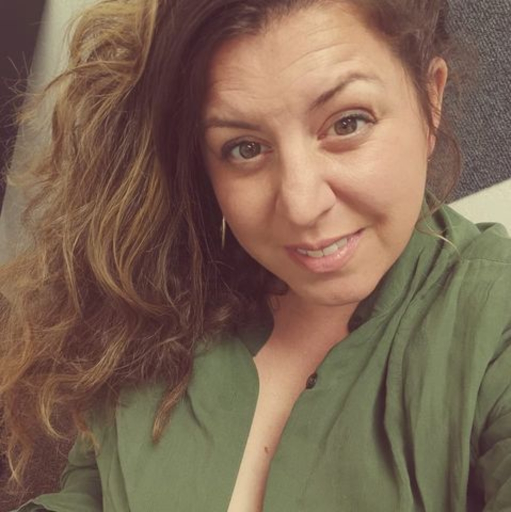 Meet your Posher, Julia